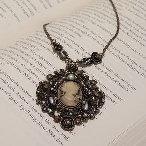 Vintage Victorian Cameo Filigree Necklace - image 1